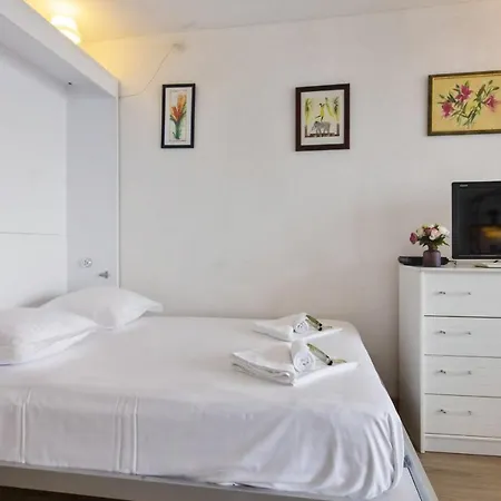 Parado - Welkeys Apartamento